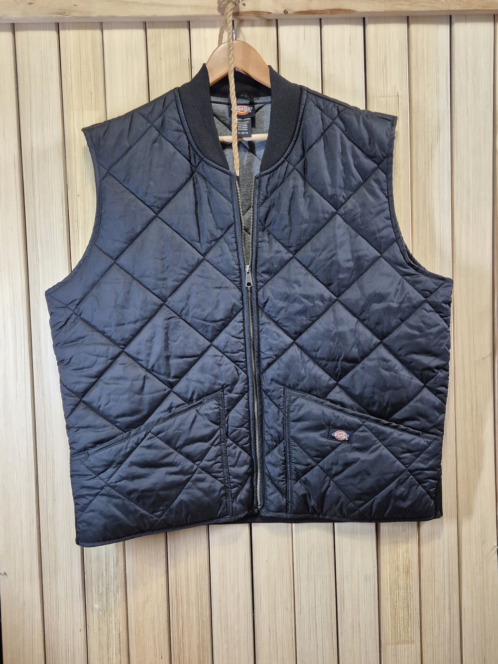 Dickies Men's Black Quilted Zip-Front Work Vest